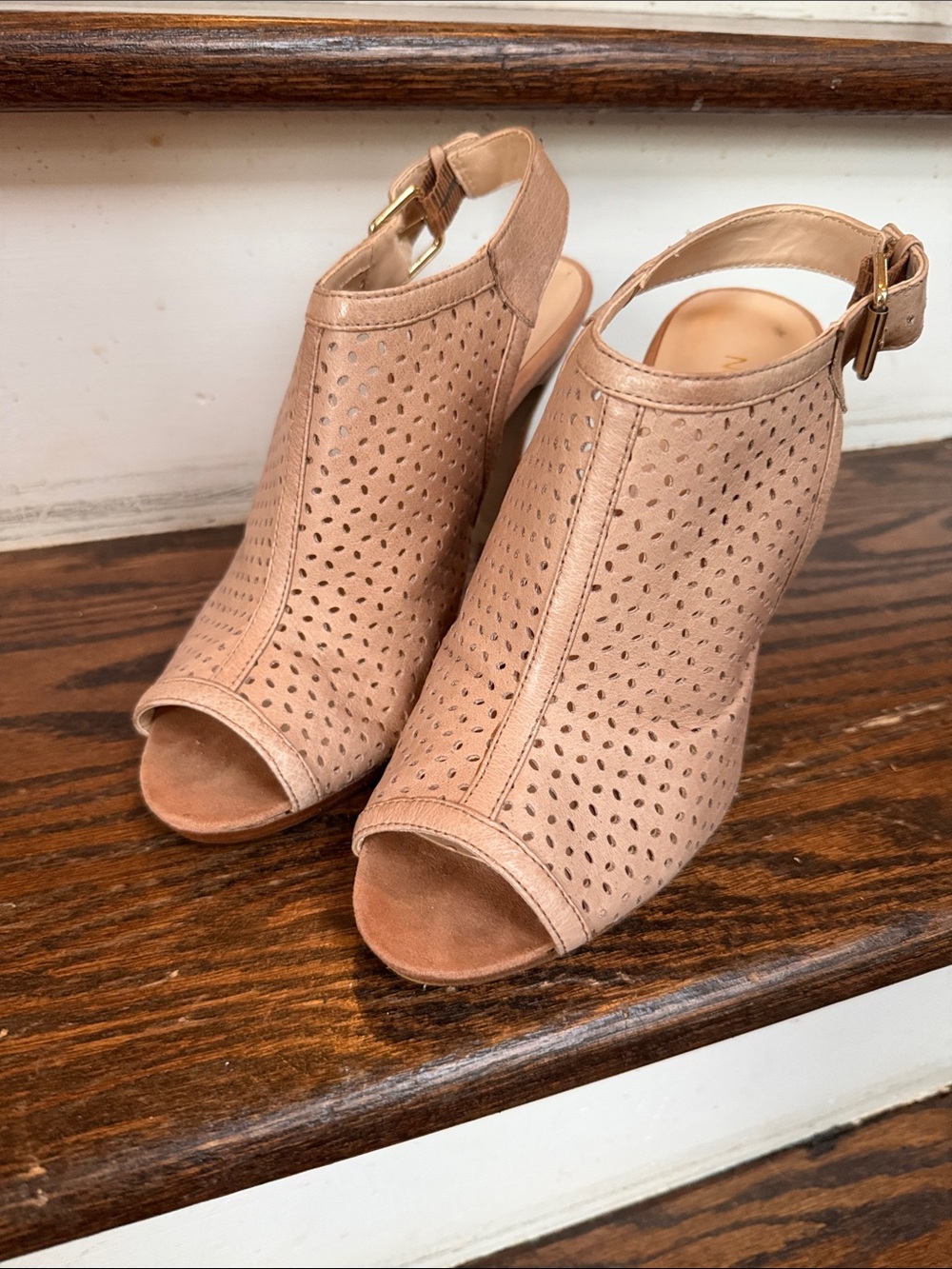 Women’s Open-Toe Perforated Slingback Heels - Tan